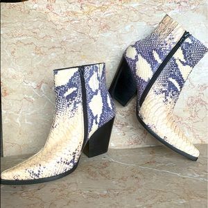Jeffrey Campbell prism snakeskin boots sz 7 NWOT